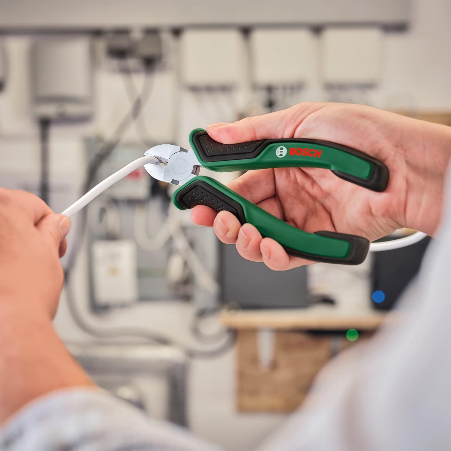 Detalle 2 de Bosch 1600A02C0S ペンチ3本セット 硬質炭素鋼・人間工学グリップ
