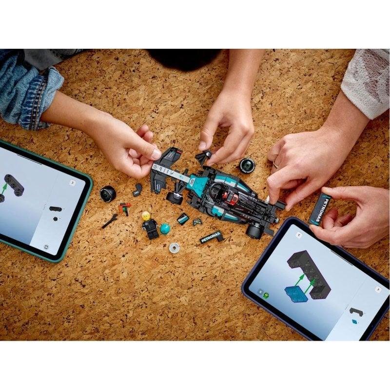 Thumbnail 1 de Lego Speed Champions Mercedes-AMG F1 W15 — coche de carreras