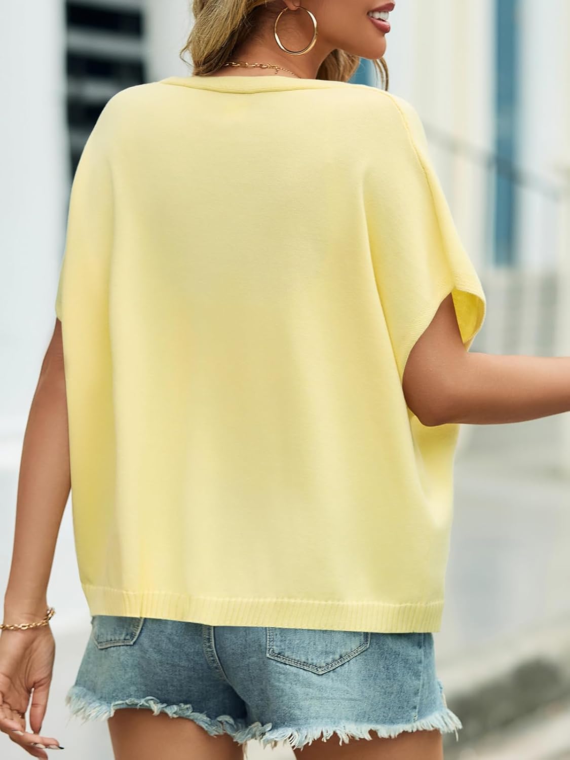 Detalle de Saodimallsu Women’s Oversized Batwing Short Sleeve Cardigan (V-Neck, Button-Down)
