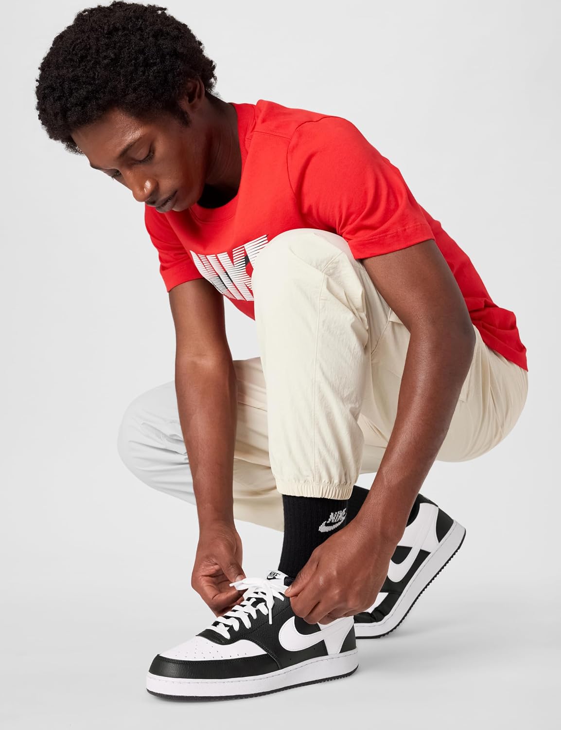 Thumbnail 1 de Nike Court Vision Lo Uomo: stile e comforti per il quotidiano, design nero/bianco EU 40.5