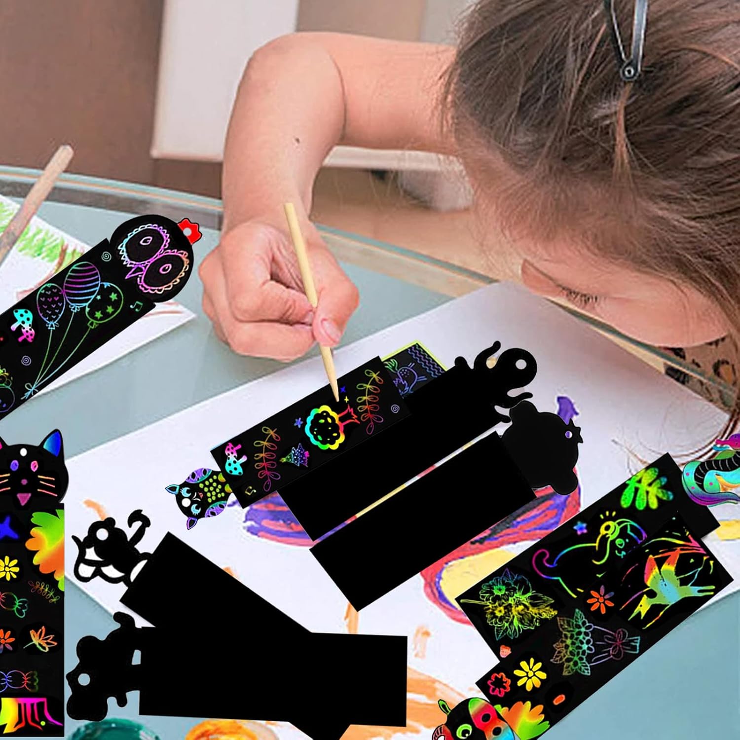 Thumbnail 1 de Scratch Art for Kids 48 pcs bookmarks