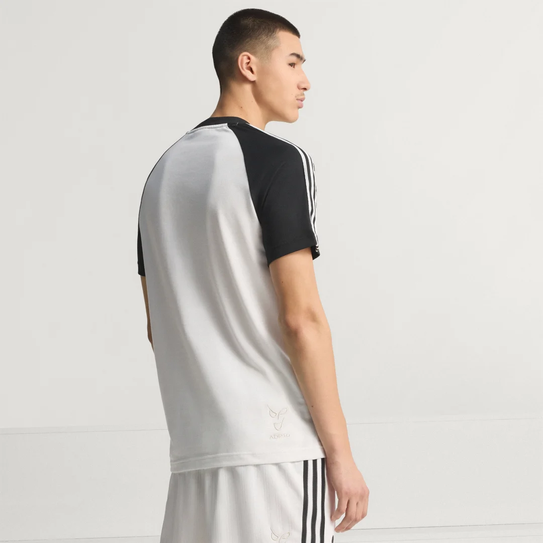 Detalle 2 de Camiseta Juventus FC Originals de Adidas — estilo y comodidad para fans del club