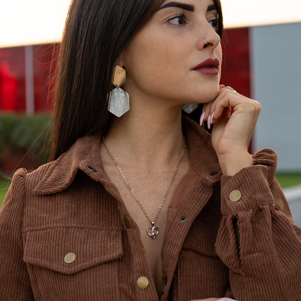 Detalle de SERASAR Collana Premium da Donna in Acciaio Chirurgico 316L con Ciondolo Cuore e Scatola Portagioie Inclusa