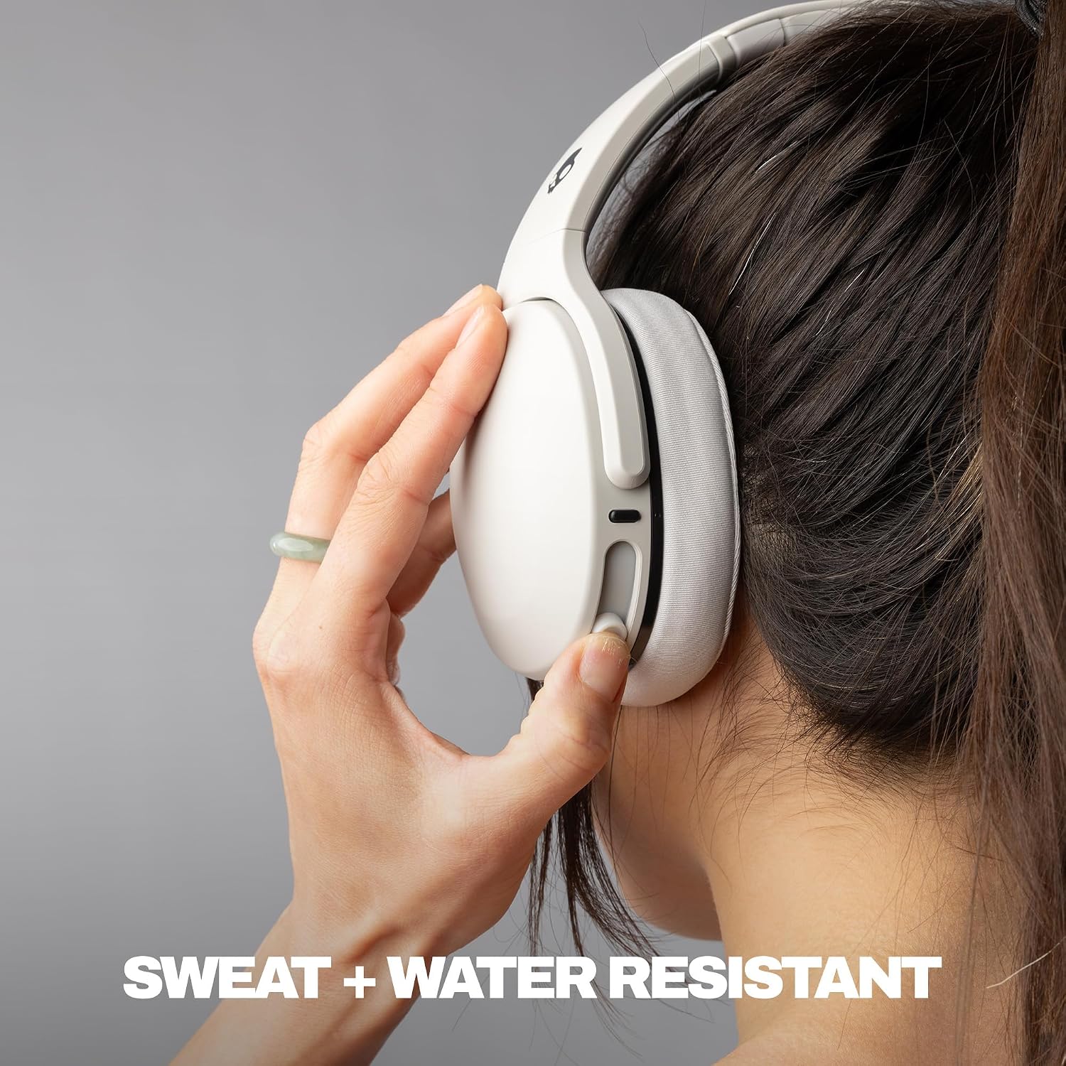 Detalle de Skullcandy Crusher 540 Active Wireless Bluetooth Headphones (Concrete) with Multi-Sensory Bass