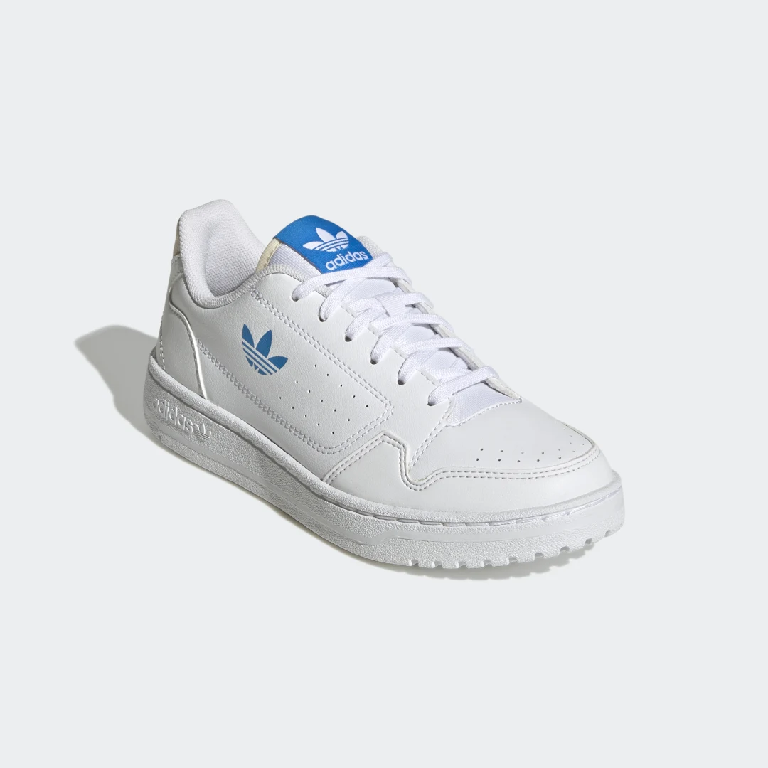 Detalle 2 de Adidas Zapatilla NY 90 – comodidad y estilo en blanco para el día a día