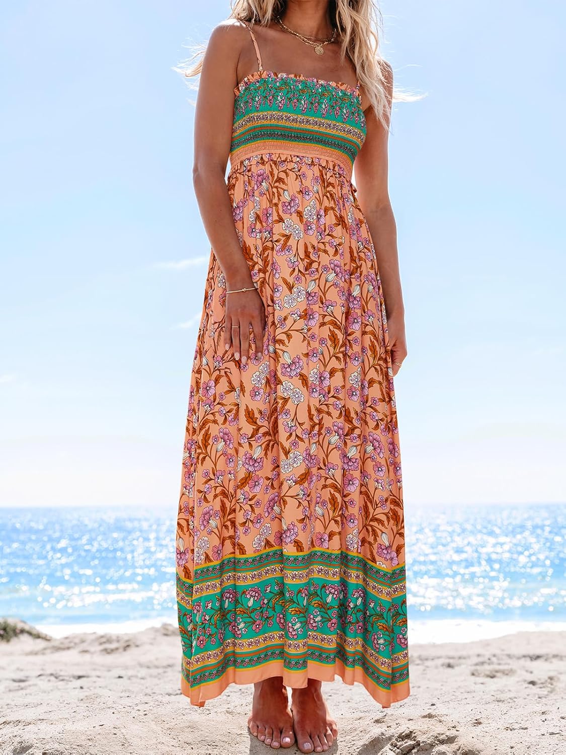 Detalle 2 de CUPSHE Maxi abito estivo floreale senza maniche con punto smock – stile boho elegante per spiaggia