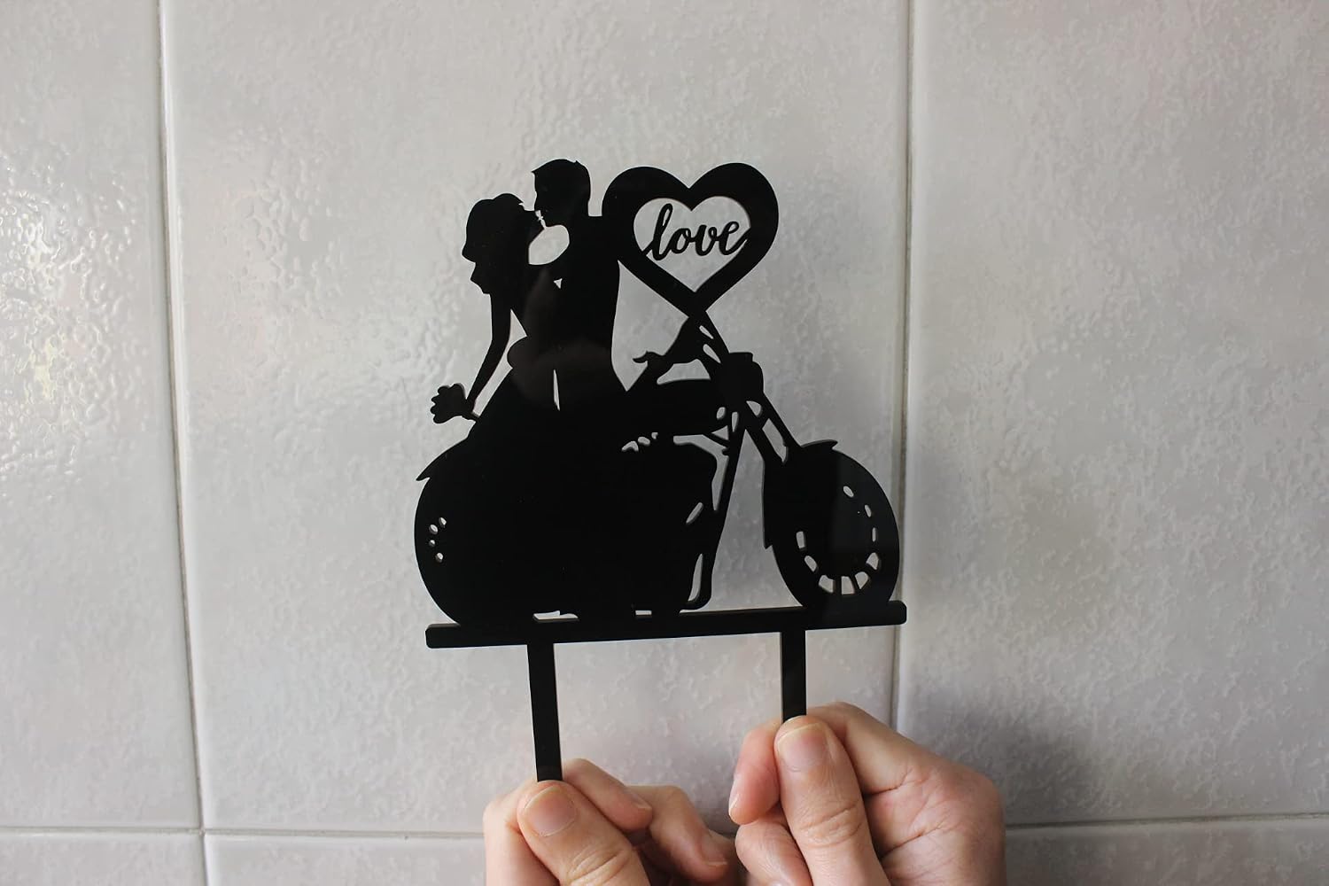 Thumbnail 2 de CARISPIBET Groom Lifts Bride with Two Dogs Cake Topper – Acrylic, 7.4" High