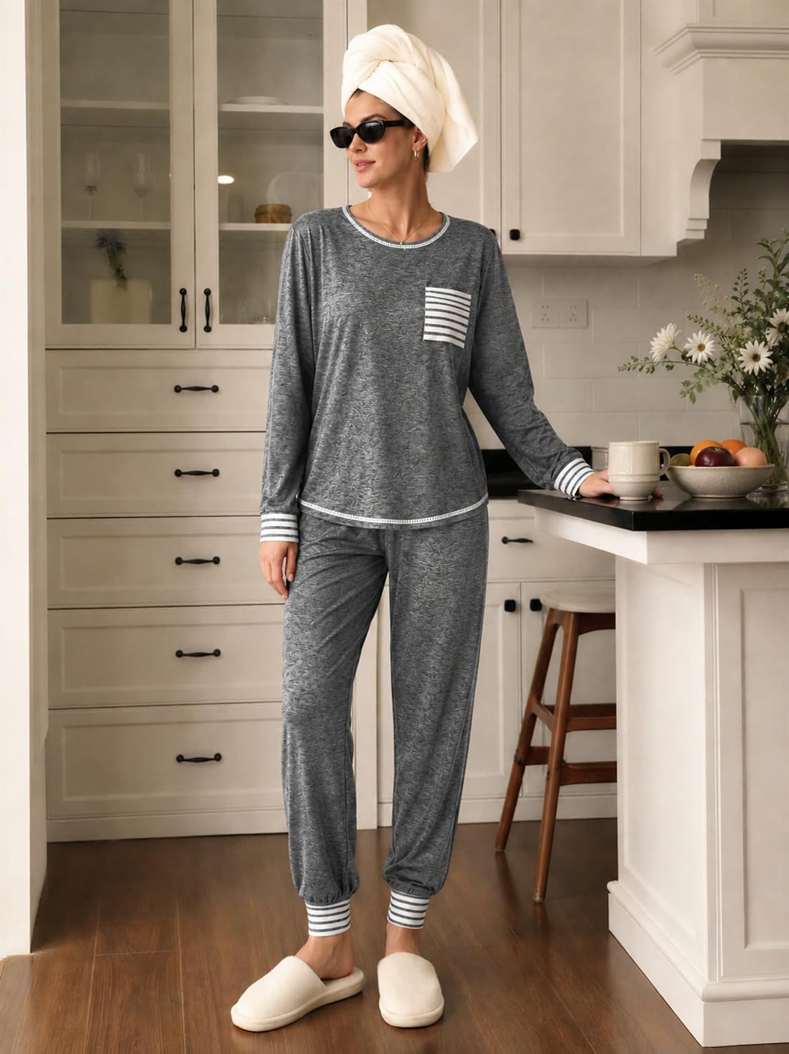 Detalle de SWOMOG Women’s Modal Pajama Set with Long-Sleeve Top and Pants