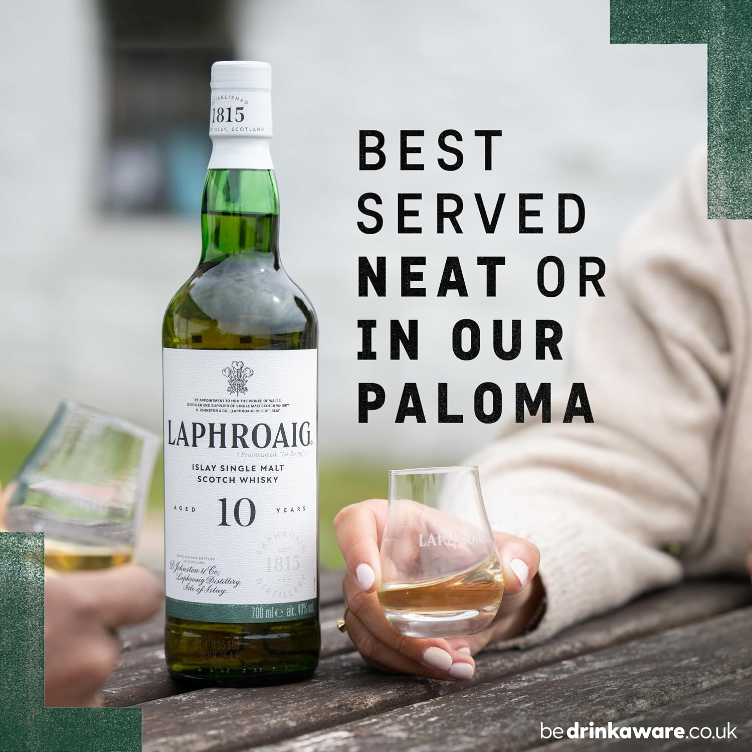 Detalle 2 de Laphroaig 10 Year Old Islay Single Malt Scotch Whisky, 70 cl