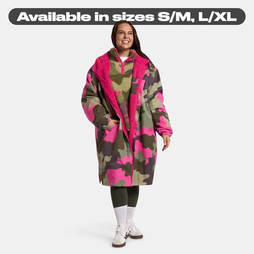 Thumbnail 7 de OHS Drying Robe Adult Womens: Camouflage Waterproof Changing Robe with Hood, Pockets & Fleece Lining (Green/Pink) – S/M