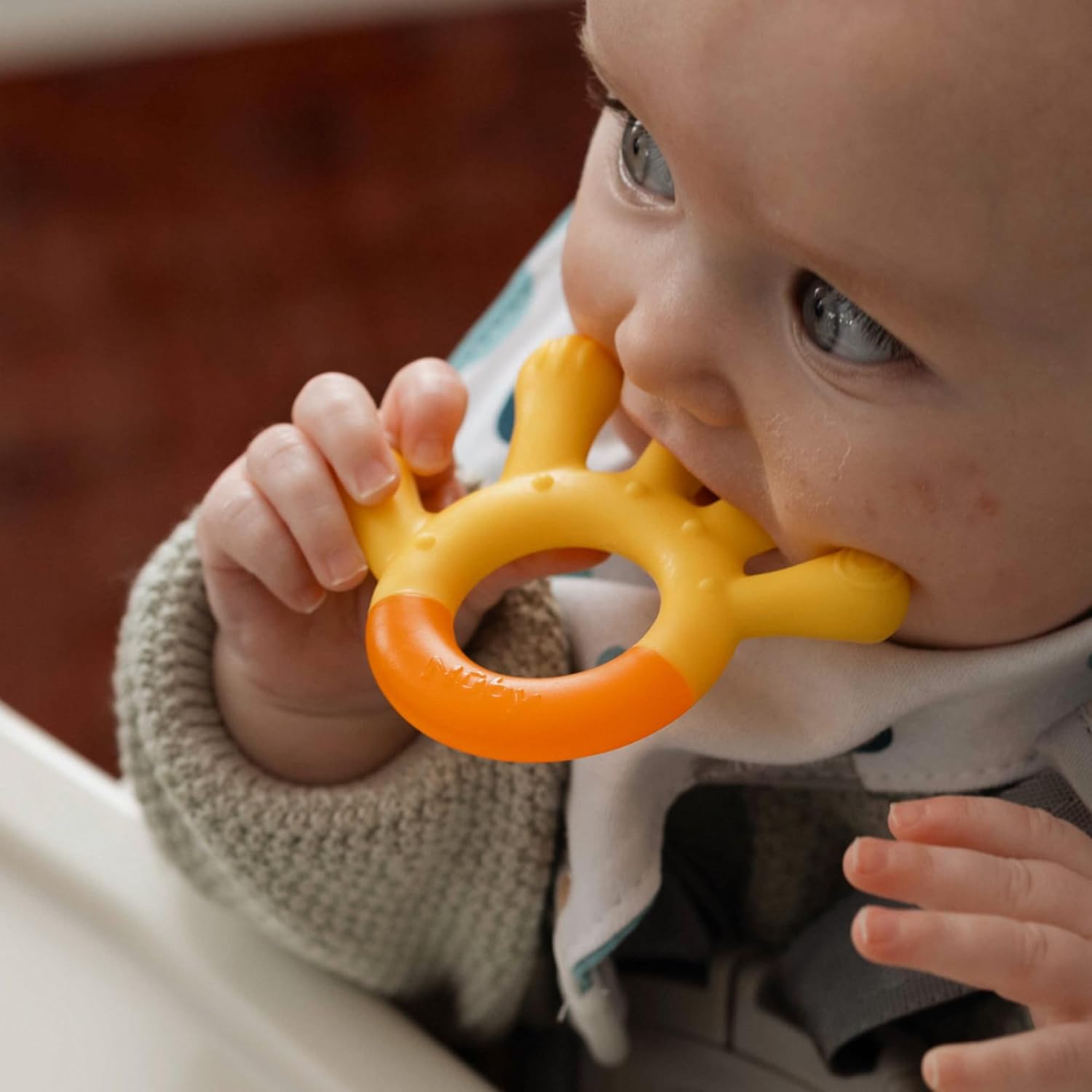 Detalle de Nuby 3-Step Teething Set – Set of 3 Baby Teethers