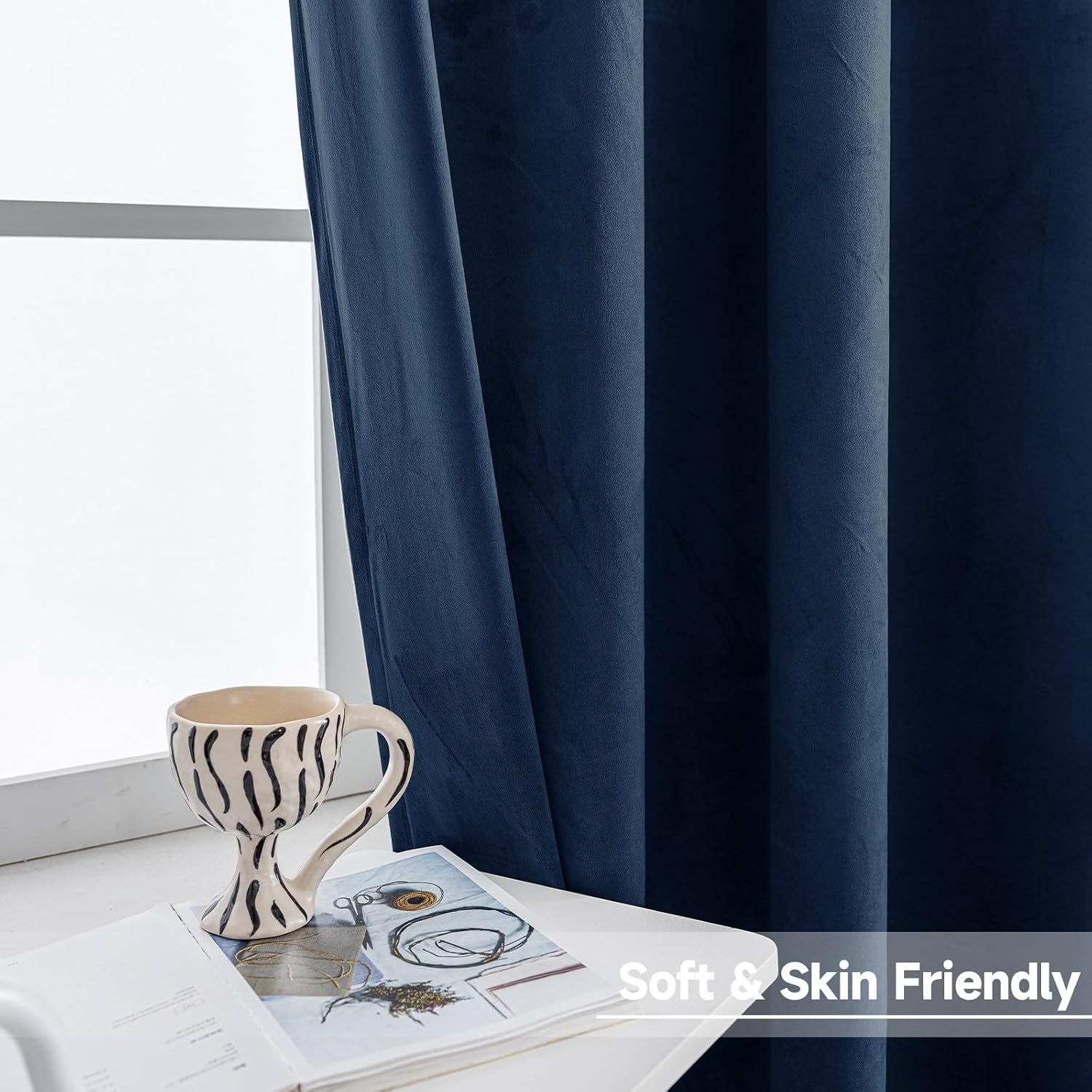 Detalle 2 de Ystyle Rideau occultant en velours, lot de 2 panneaux 140x280 cm, bleu foncé