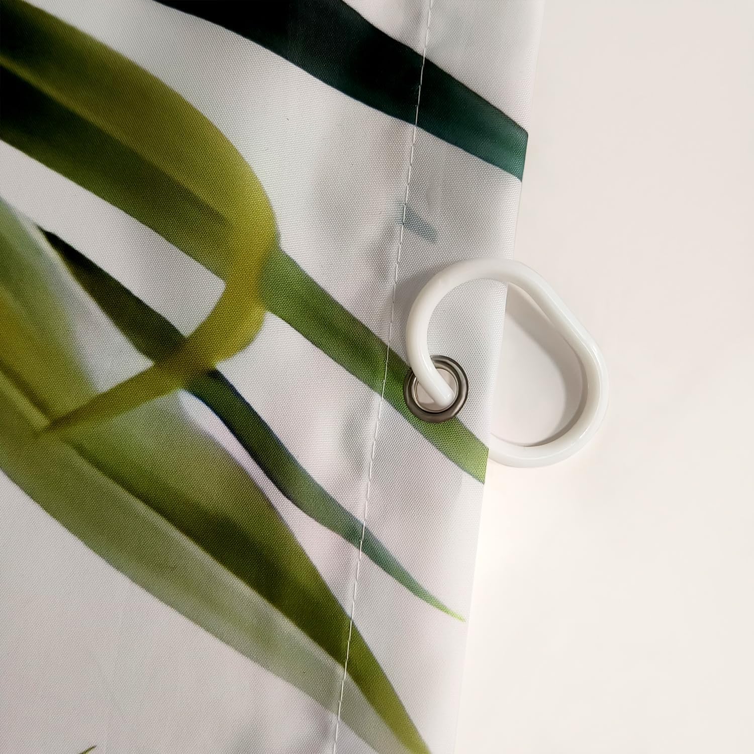 Detalle de GXUNNAA Tropical Leaf 3D Shower Curtain 180x180 cm – Green Palm Leaves