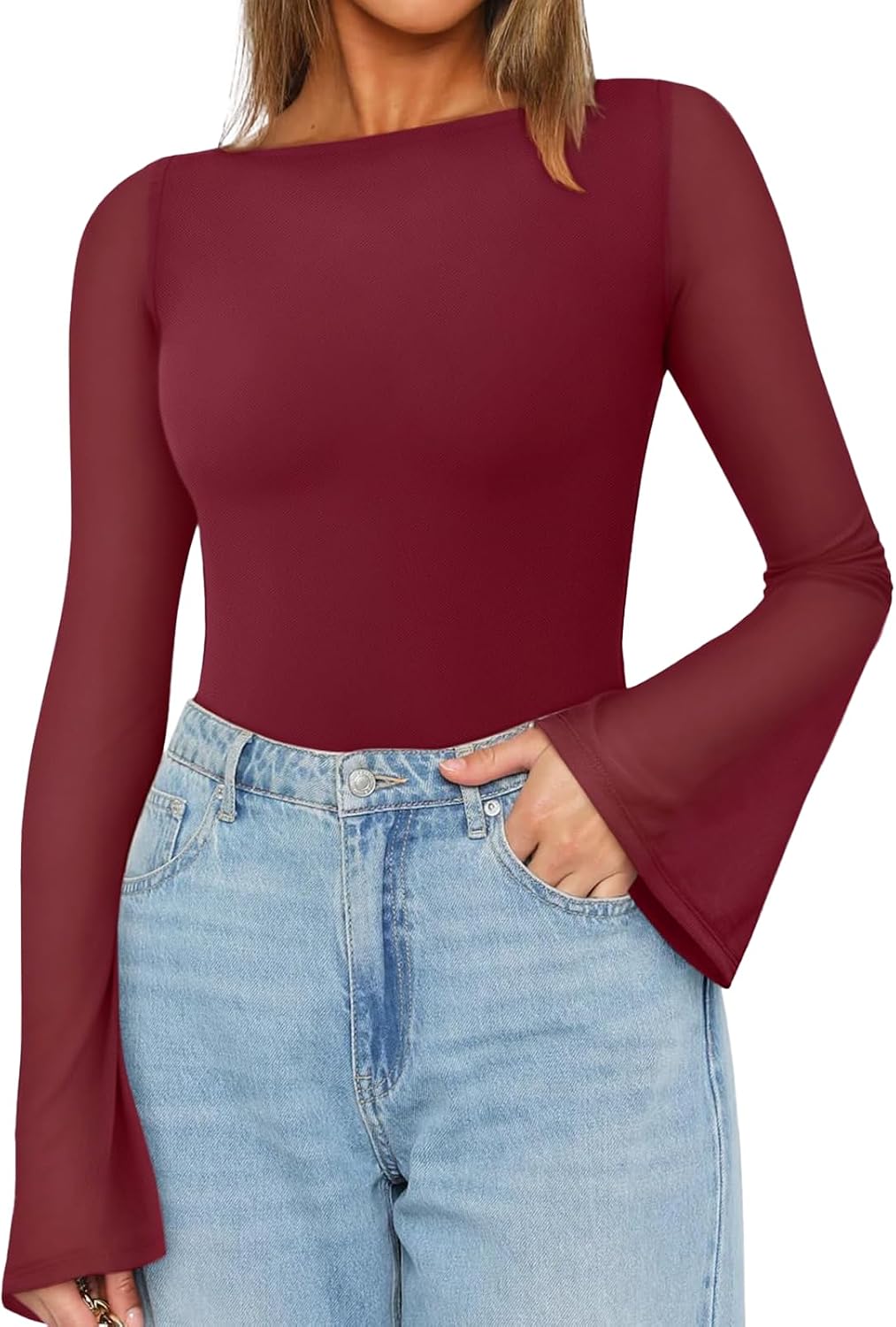Detalle de LACOZY Long Bell Sleeve Crop Top