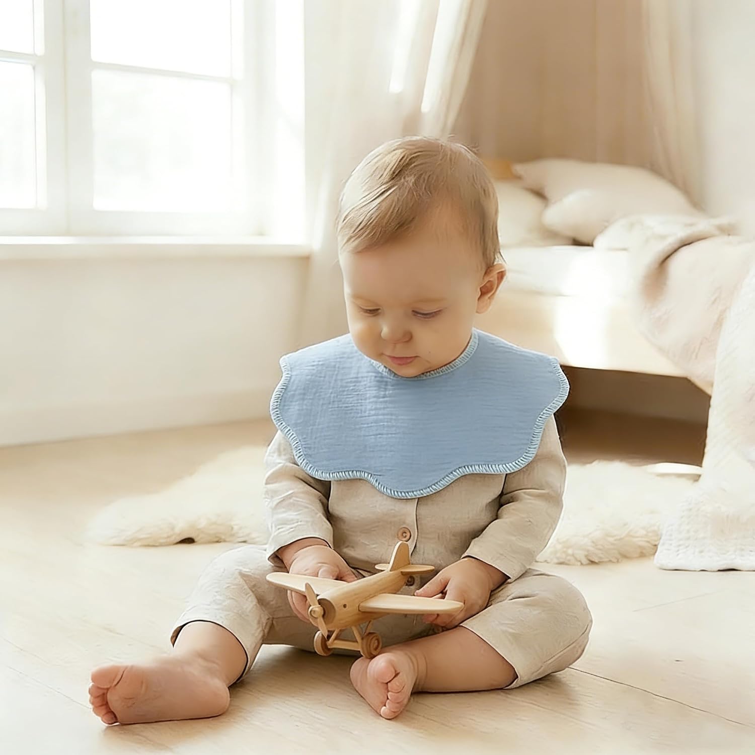 Detalle 2 de Benoxine Muslin Baby Bibs – Soft & Absorbent Adjustable Bandana Style, 7-Pack (Unisex)