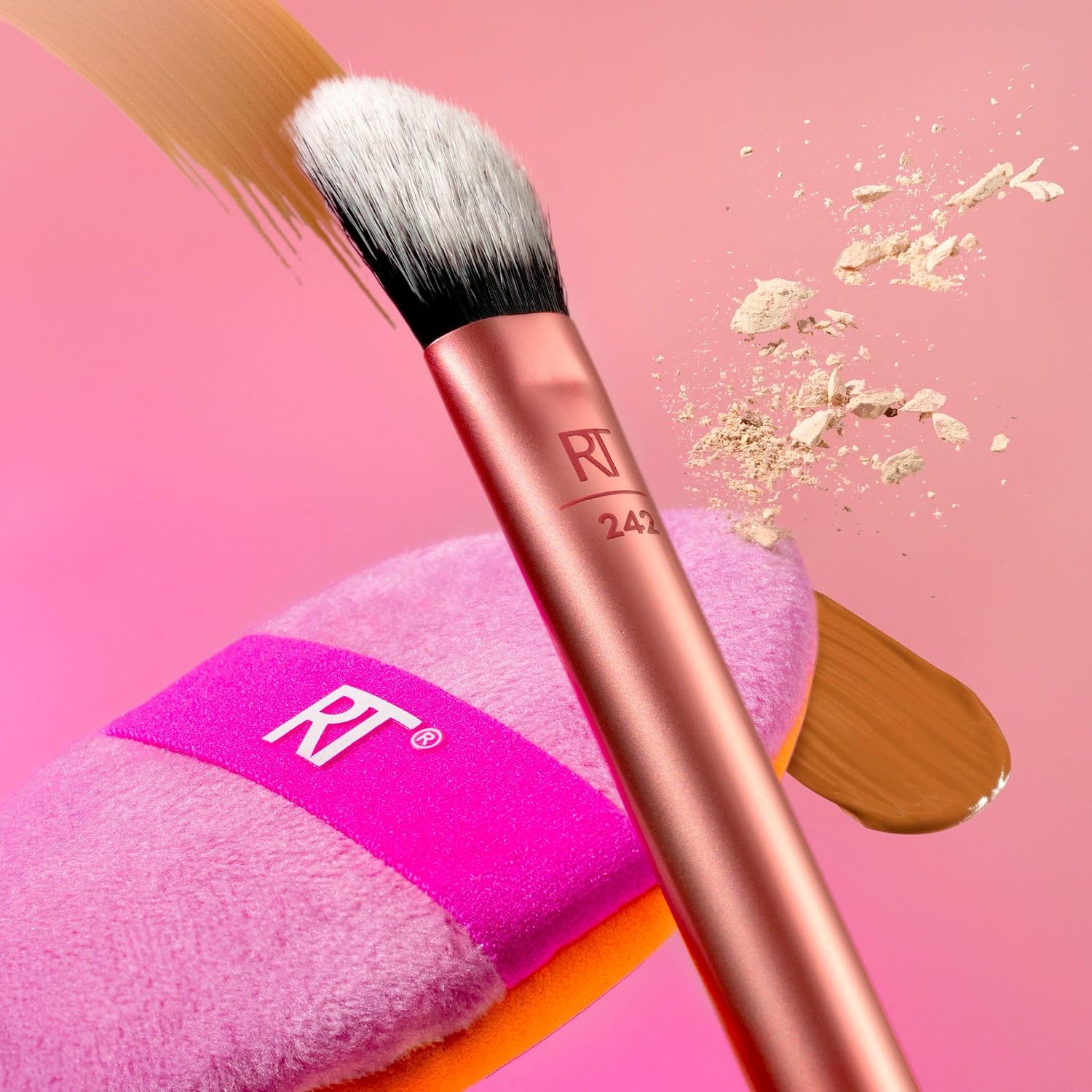 Detalle 2 de Real Techniques Precision Perfection Duo – concealerborste och dubbelsidig puderpuff