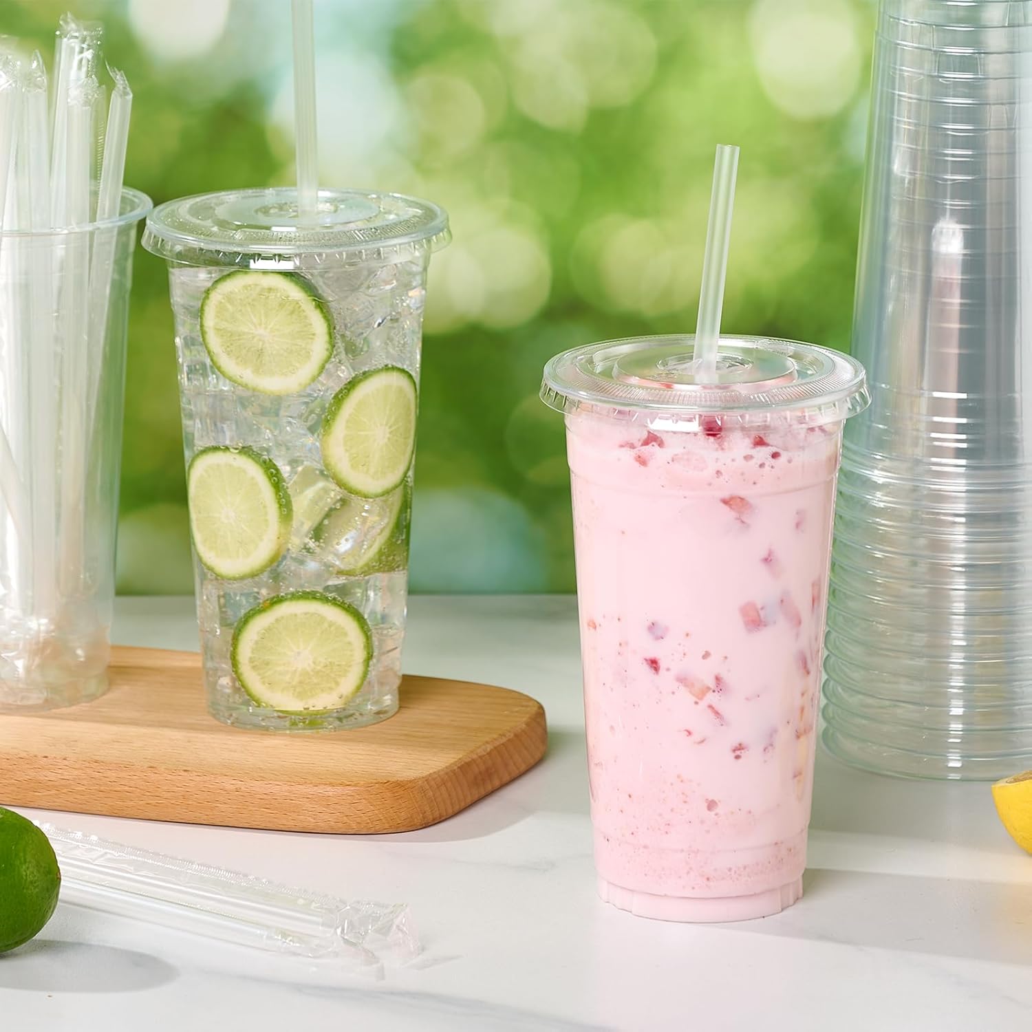 Detalle de Turbo Bee 50 Sets 32 OZ Clear Plastic Cups with Lids and Straws