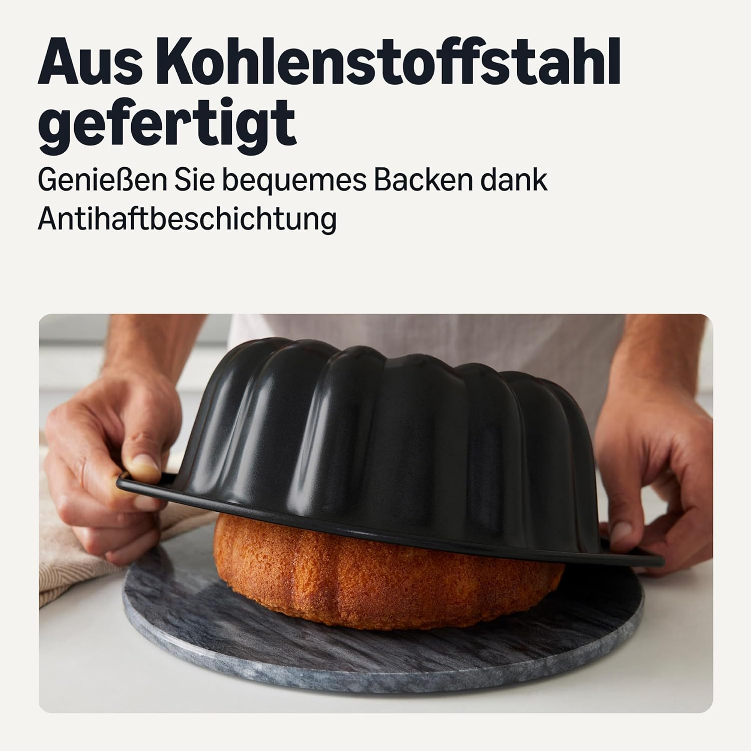 Detalle de Amazon Basics Antihaft-Napfkuchenform, 25,4 cm – Ofenfest, spülmaschinenfest und mit rilliger Oberfläche