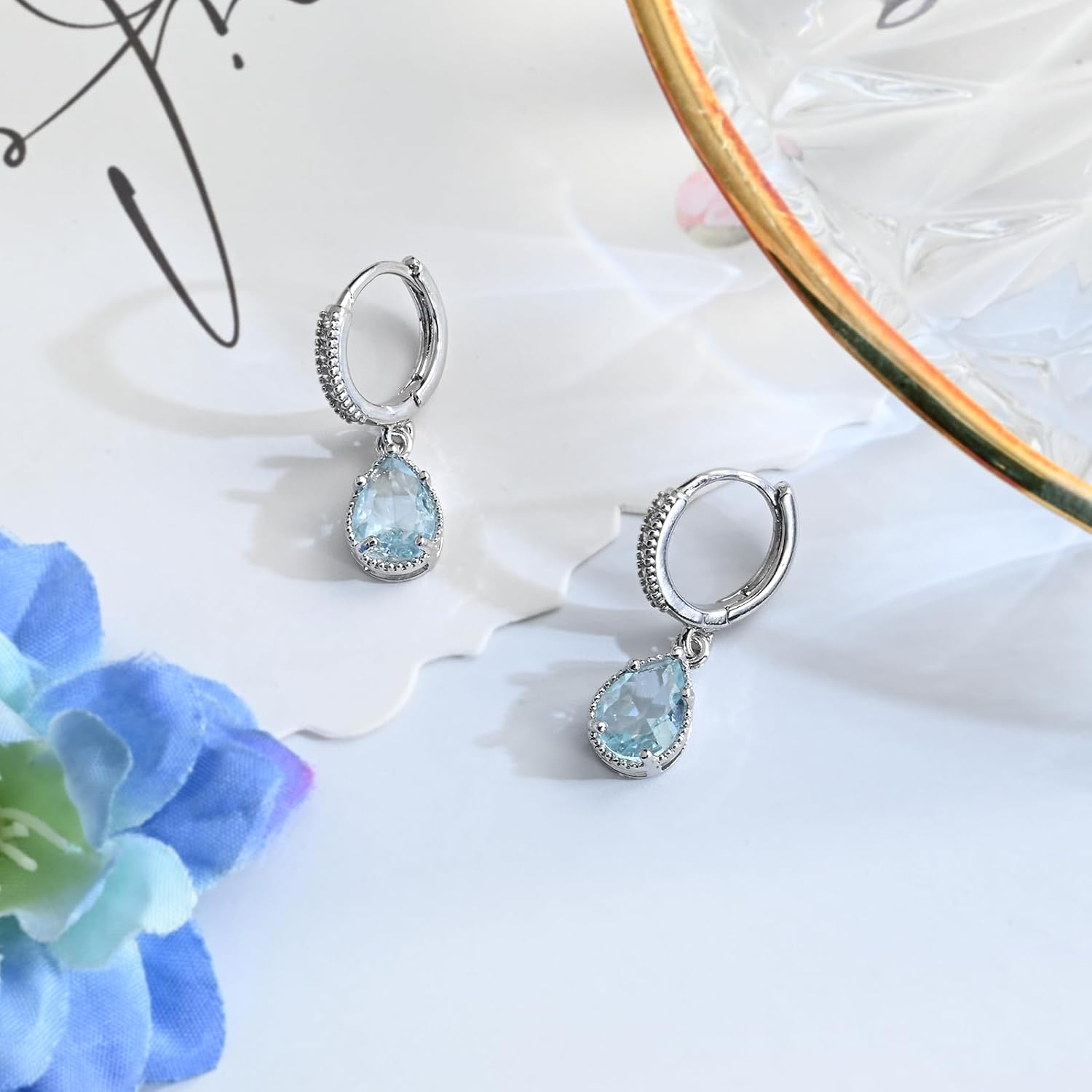 Detalle de Weviway Silver Aquamarine Drop Earrings – Teardrop Crystal Hoop with Lever-Back Closure
