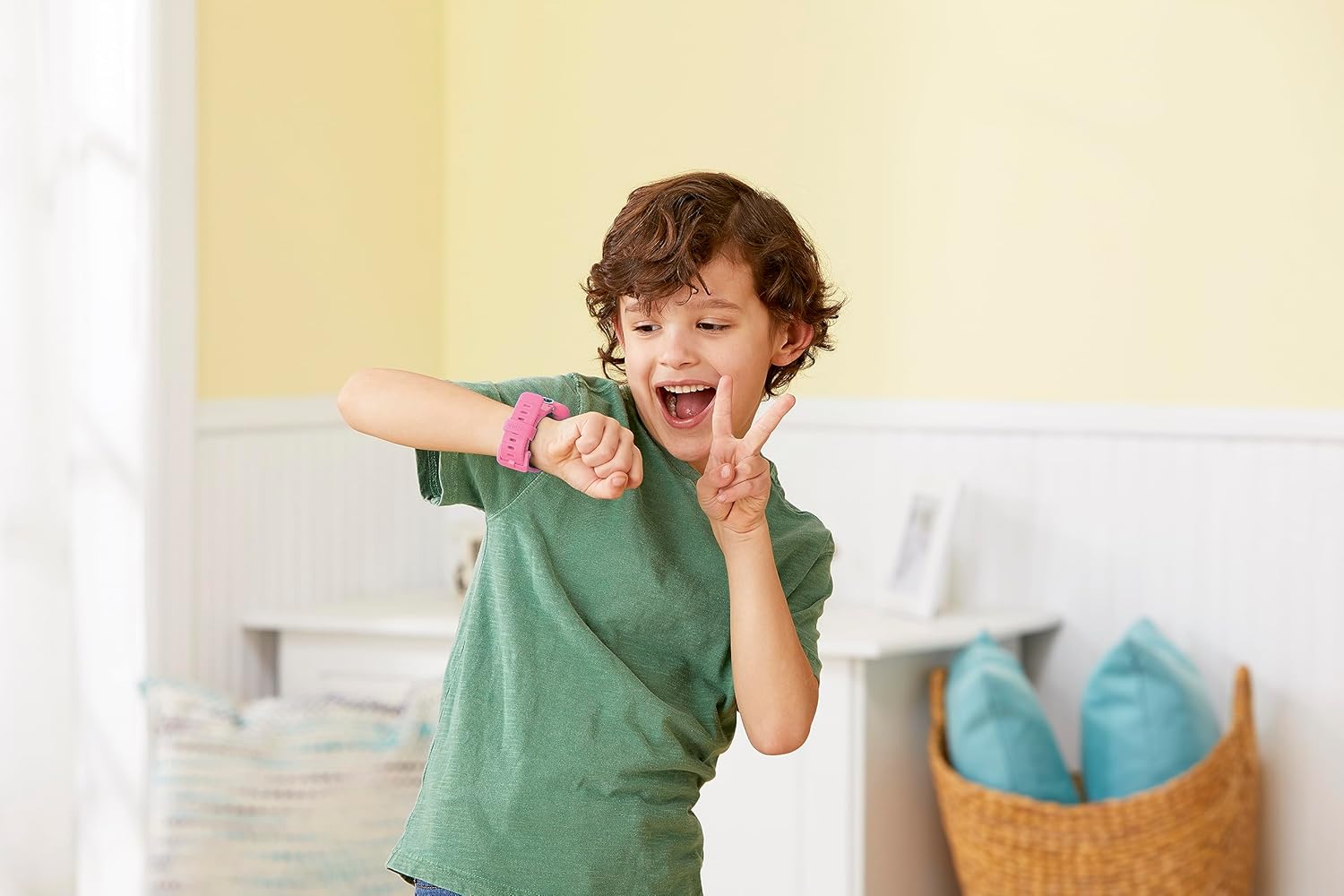 Thumbnail 3 de VTech KidiZoom Smart Watch Max for Kids (Pink) with Dual Camera, Touch Screen and 8 Games