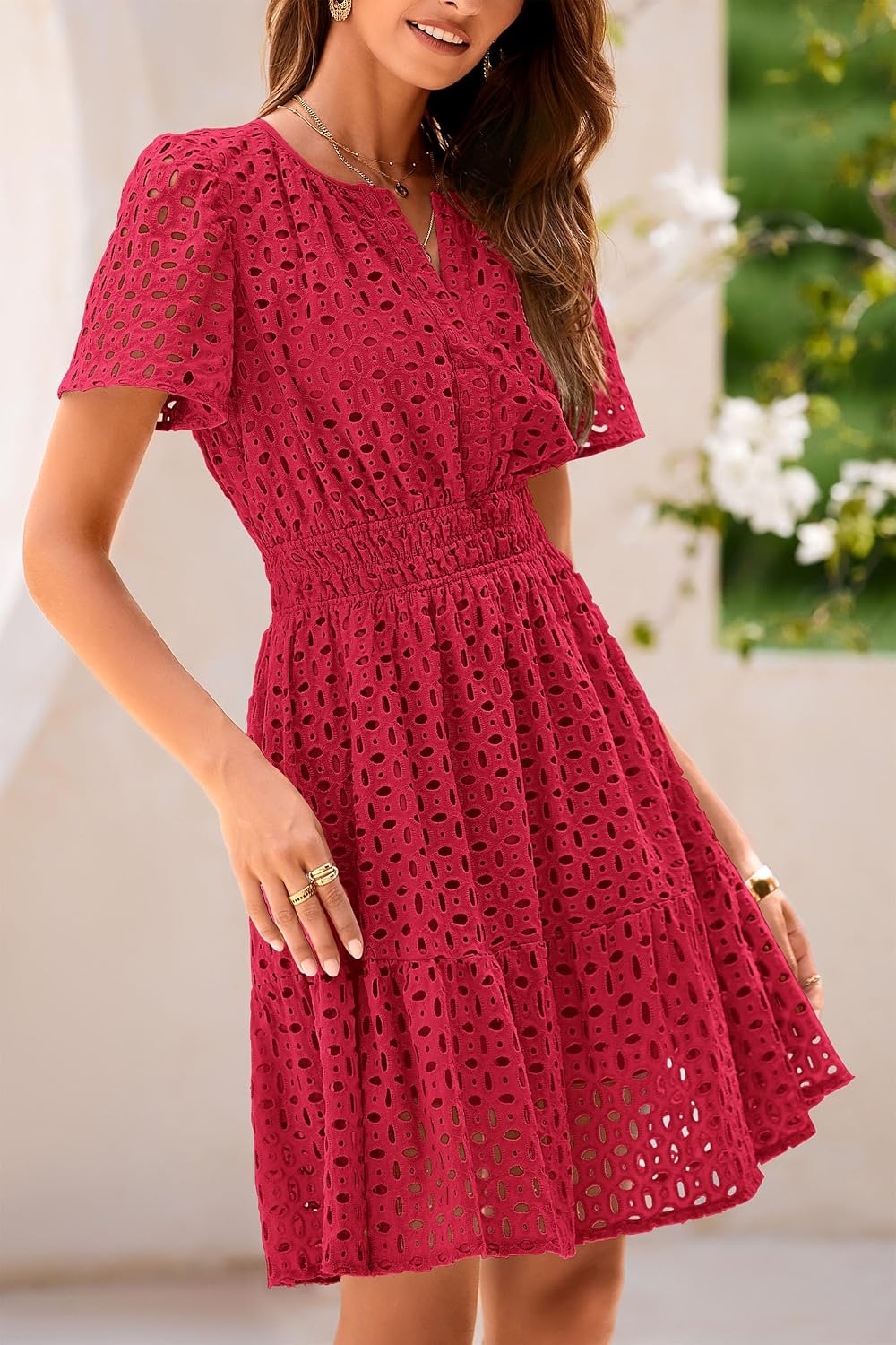 Detalle 2 de PRETTYGARDEN Women’s 2026 Summer Short Dress – V-Neck Short Sleeve A-Line Lace Mini