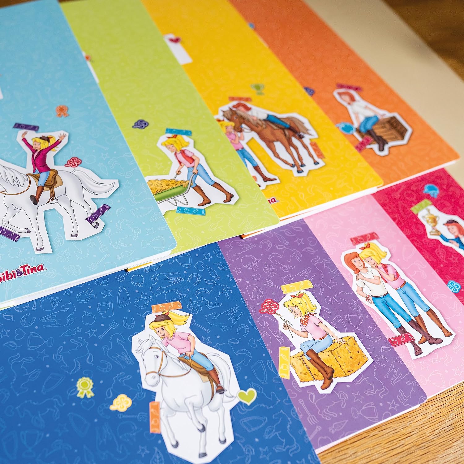 Detalle de Papierdrachen Schnellhefter aus Karton DIN A4 – Bibi & Tina Set 4 (8 Stück, 350 g/m²)