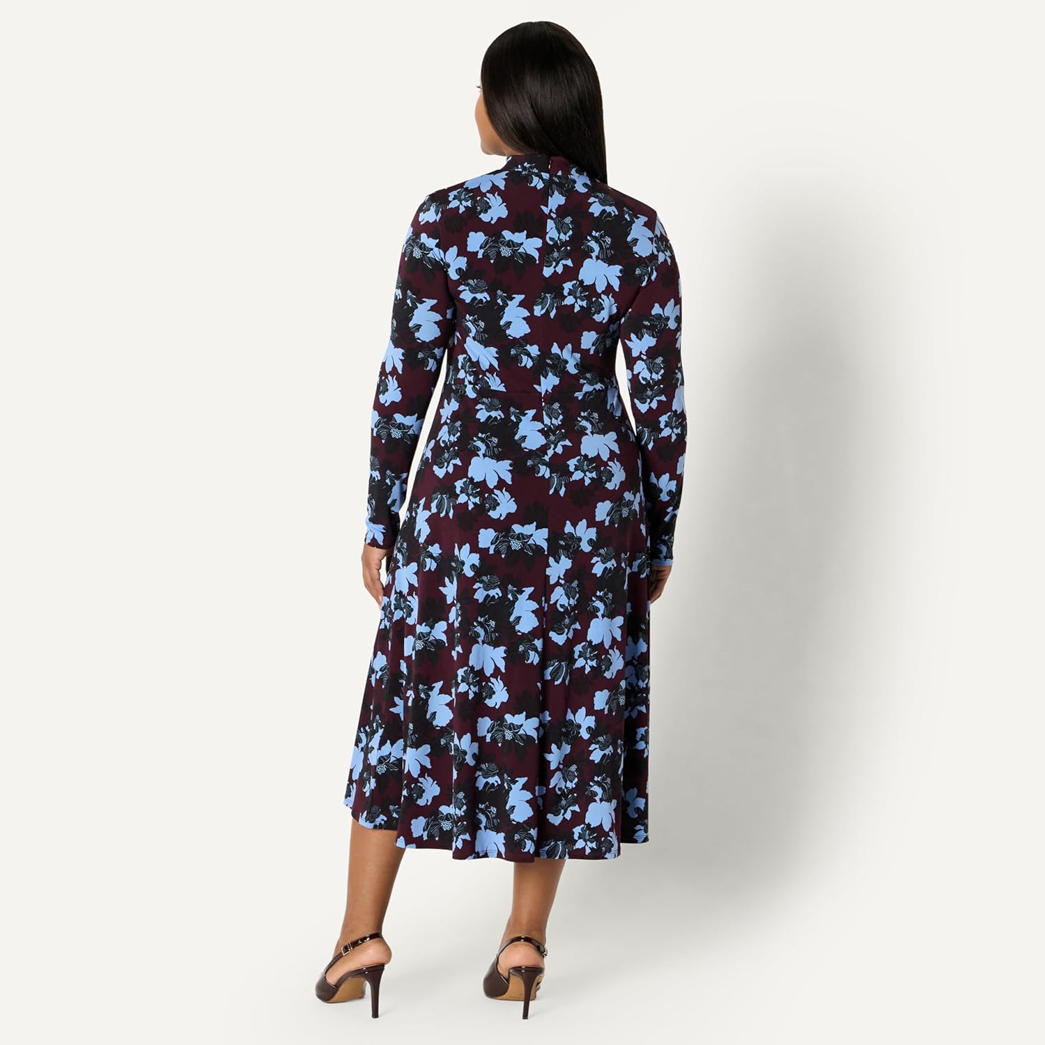 Thumbnail 6 de Amazon Essentials Women’s Fit and Flare Long-Sleeved Short Maxi Dress