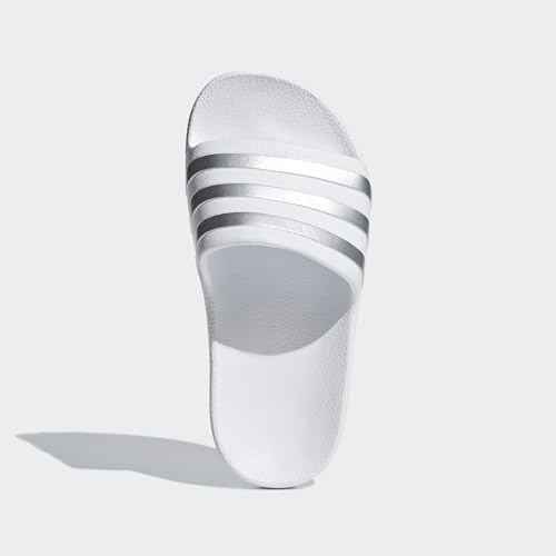 Detalle de Adidas Adilette Aqua Slides Kinder – Cloud White / Silver Met, Größe 29 EU