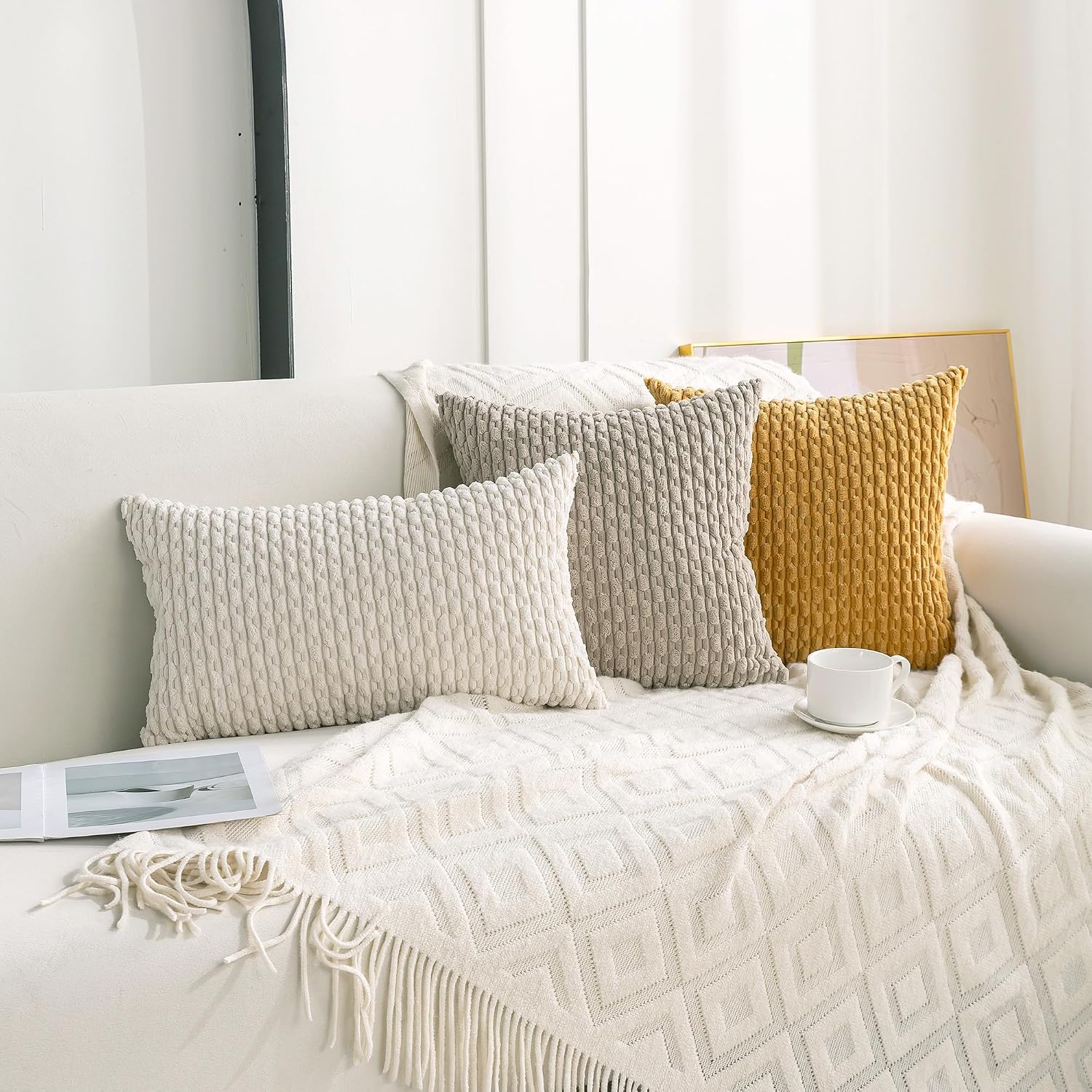 Detalle de Cozoomy Cream White Corduroy Pillow Covers 20x20 Set of 4 🛋