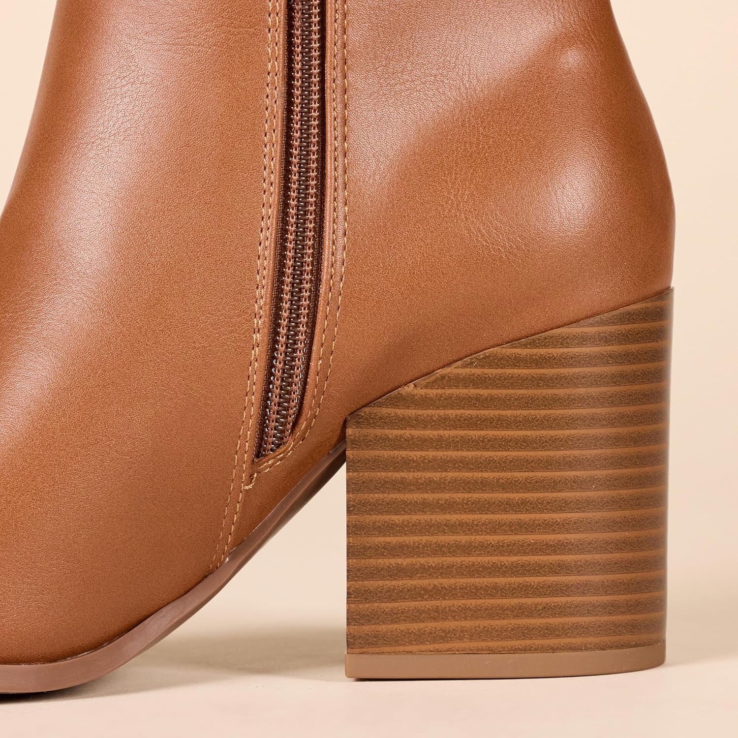 Detalle de Amazon Essentials Women's Clean-Heel Ankle Boots