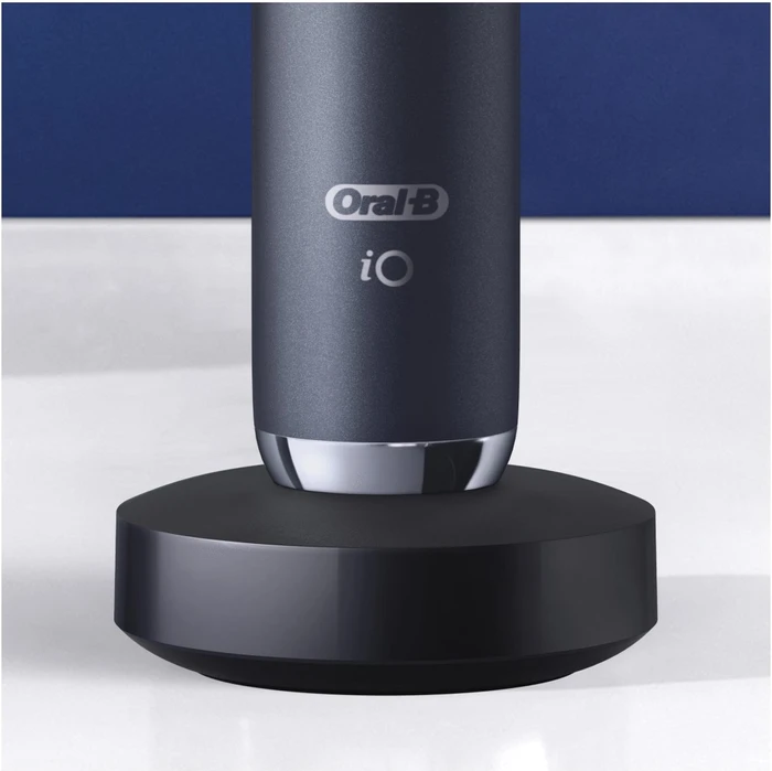 Thumbnail 6 de Oral-B iO 9 Holiday Edition mit zusätzlichen Aufsteckbürsten – präzise Reinigung und KI-Feedback