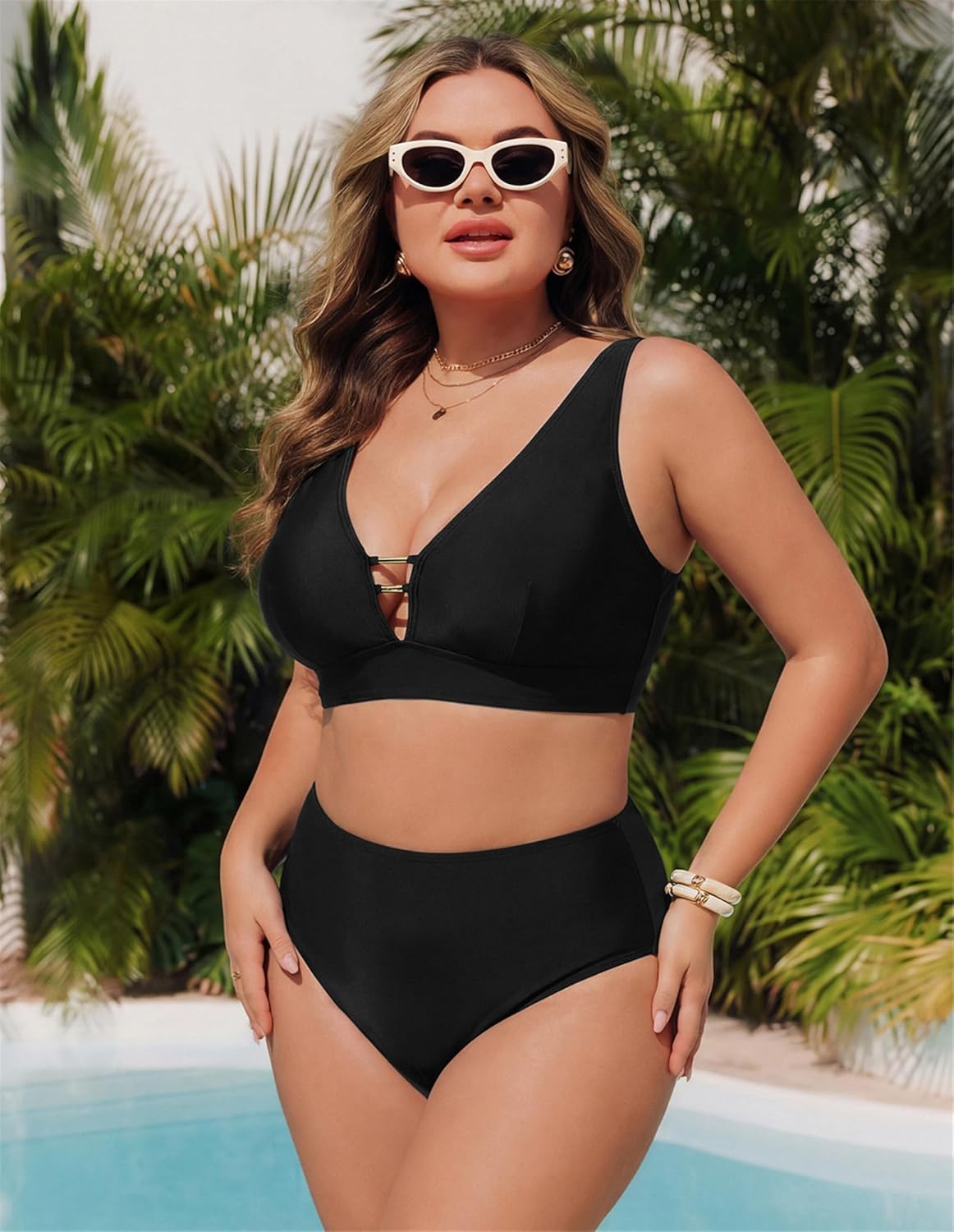 Thumbnail 1 de Hanna Nikole High-Waisted Floral Bikini Set (2-Piece) with V-Neck and Cutout Details