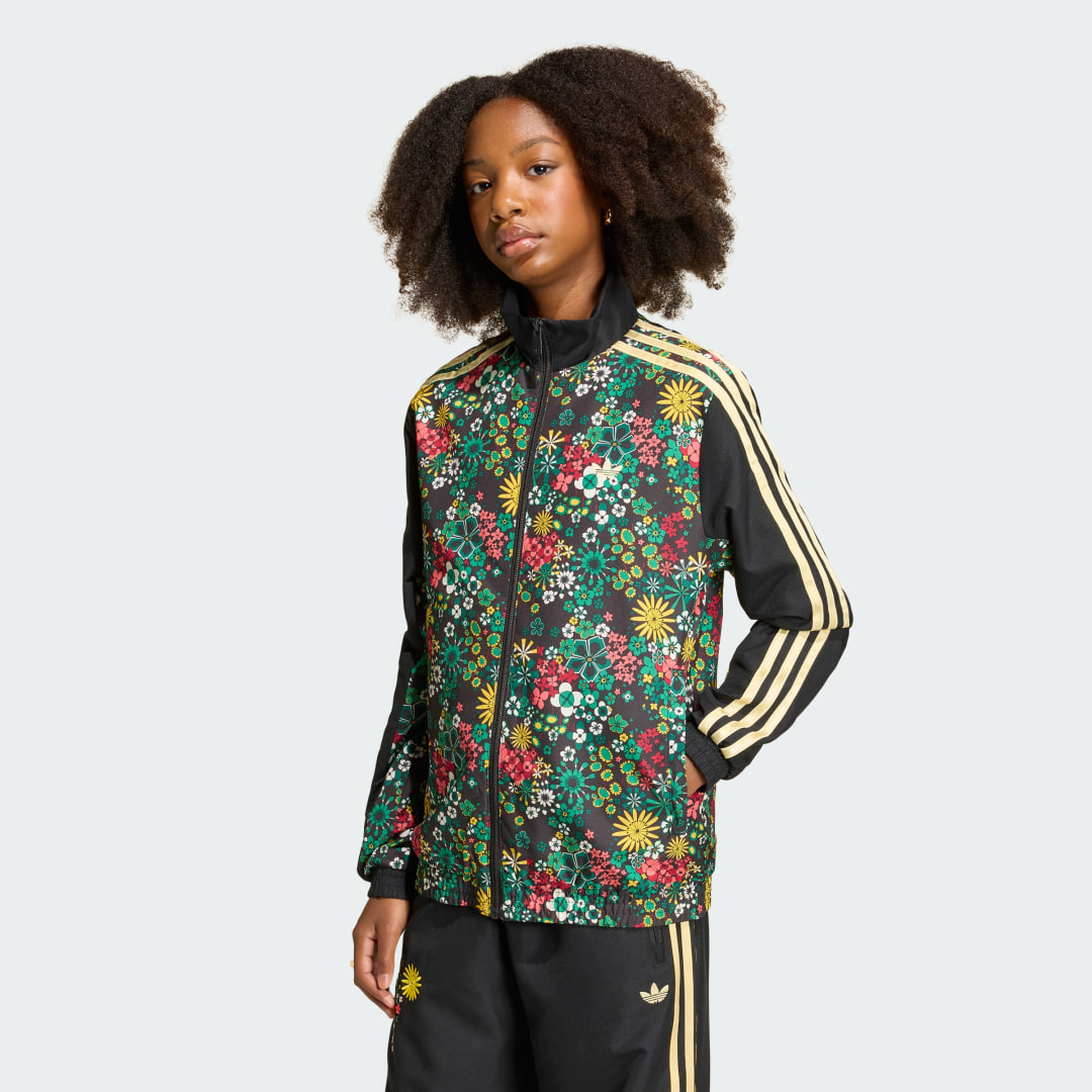 Detalle de CHAQUETA DEPORTIVA Adidas Originals x Liberty London – negro, edición exclusiva