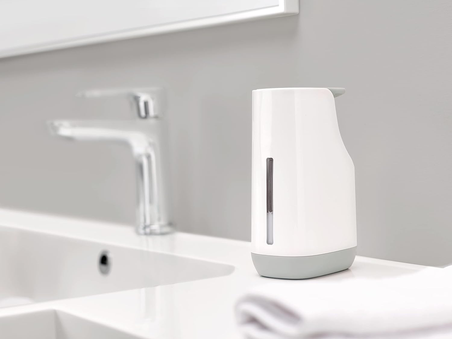 Detalle 1 de Joseph Joseph Bathroom Slim Dispensador de Jabón Compacto
