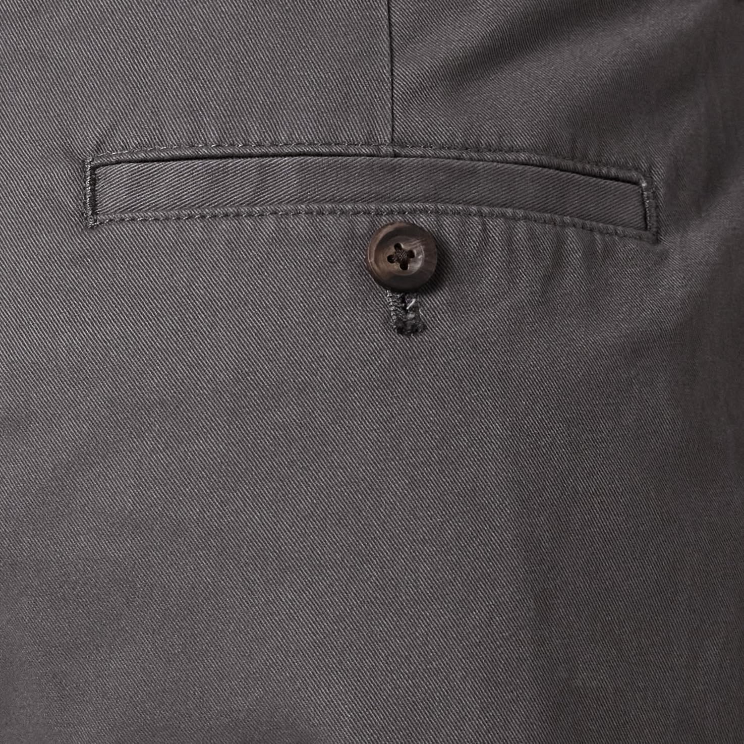 Thumbnail 5 de Men’s Classic-Fit 7” chino shorts in cotton twill