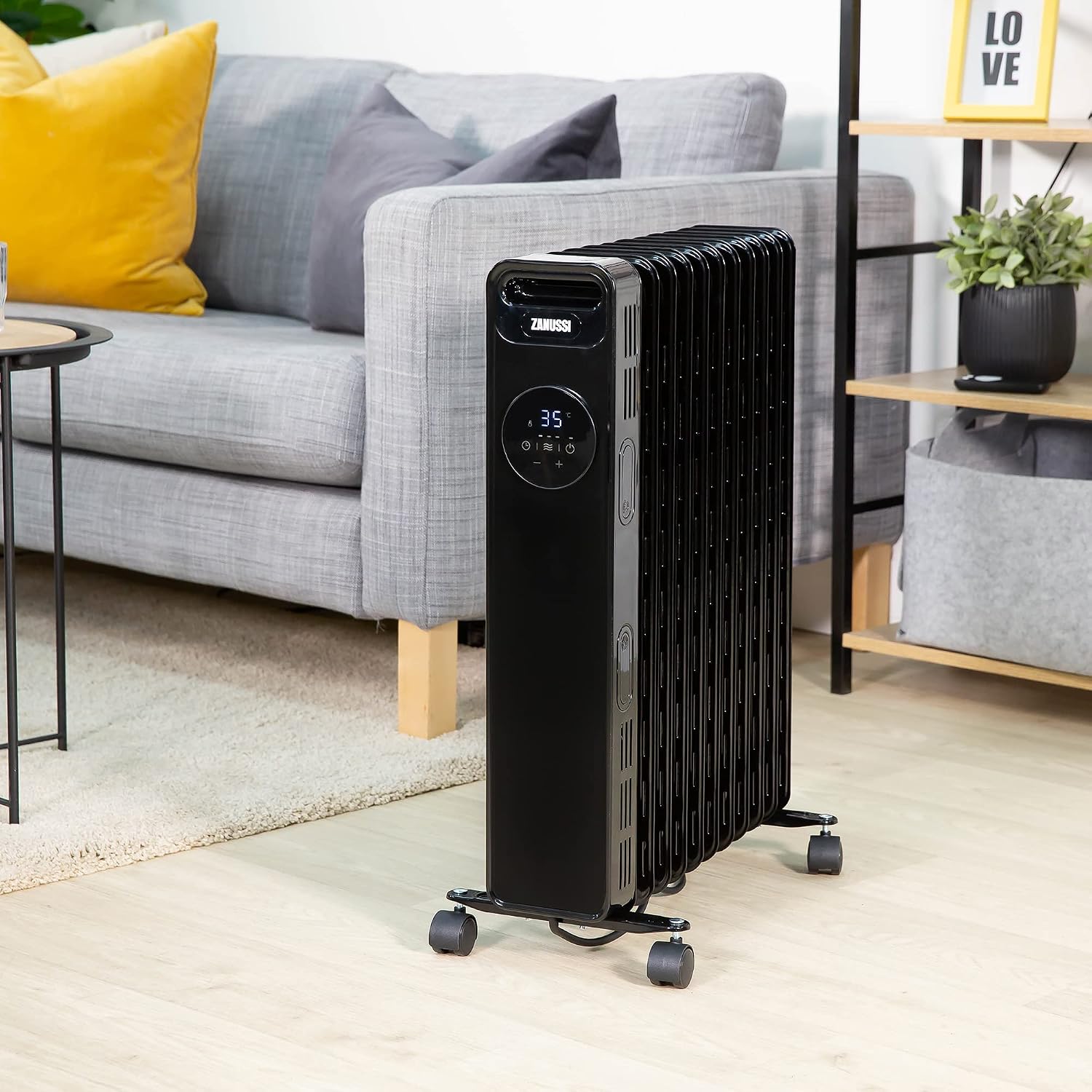 Detalle 2 de Zanussi ZOFR5005B 2300W Oil Filled Radiator