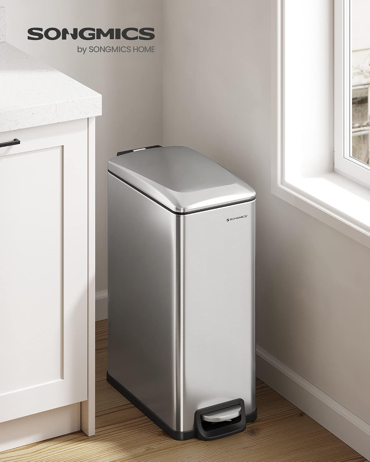Detalle 2 de SONGMICS Kitchen Bin 48L Slim Pedal Bin for Narrow Spaces (LTB510E48)