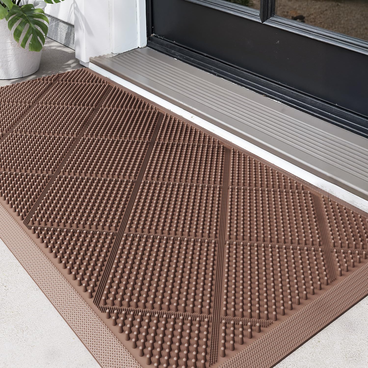 Paillasson extérieur DEXI 43 x 90 cm marron antidérapant avec trous de drainage