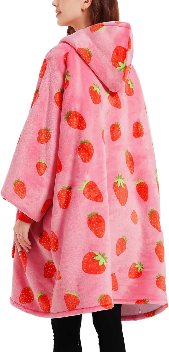 Detalle 2 de KFUBUO Wearable Blanket Hoodie for Adults Sherpa Strawberry Blanket Hoodie