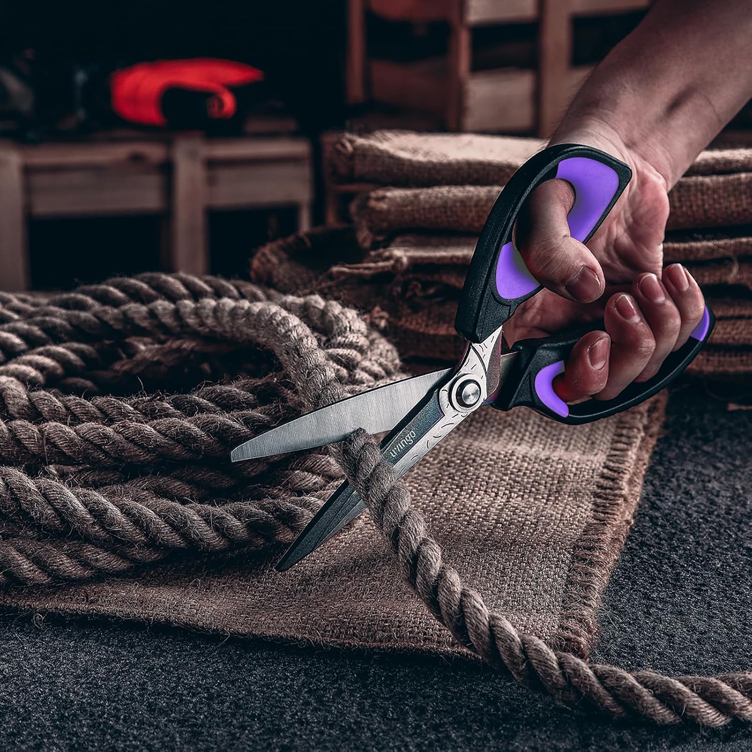 Detalle de LIVINGO Heavy Duty 10" Utility Stainless Steel Scissors with Titanium Coating