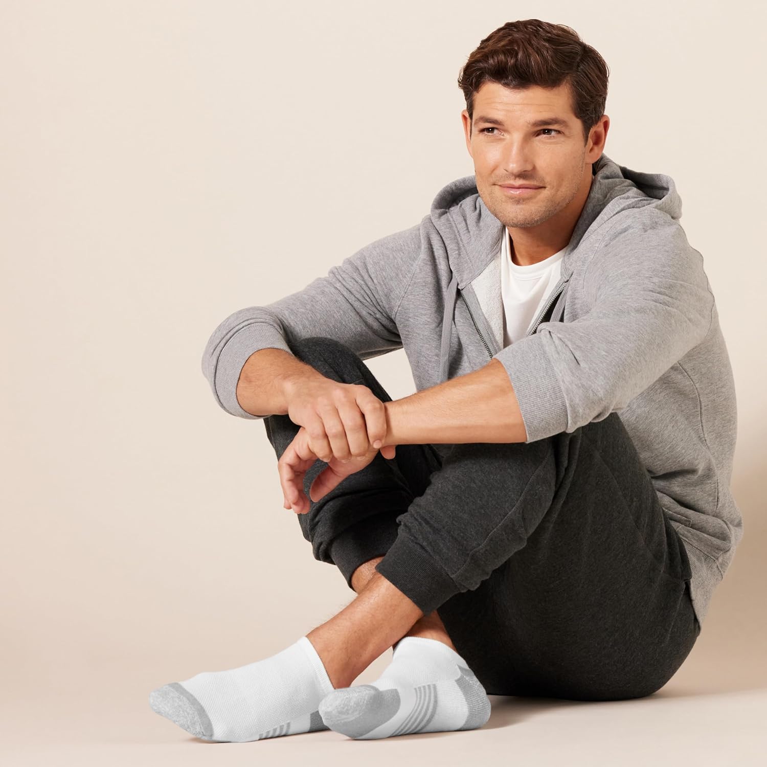 Thumbnail 3 de Amazon Essentials Funktions-Sport-Socken für Herren – Gepolsterte No-Show-Socken, 6 Paar