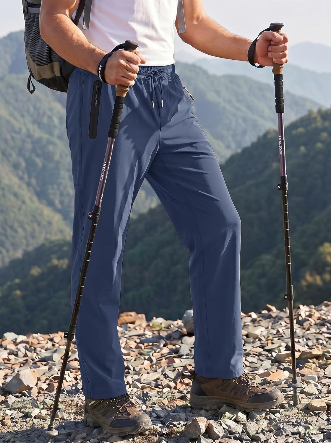 Detalle de EKLENTSON hiking trousers with stretch