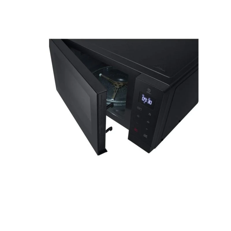 Detalle de LG Microondas Grill 2 en 1 de 900 W con EasyClean y control táctil