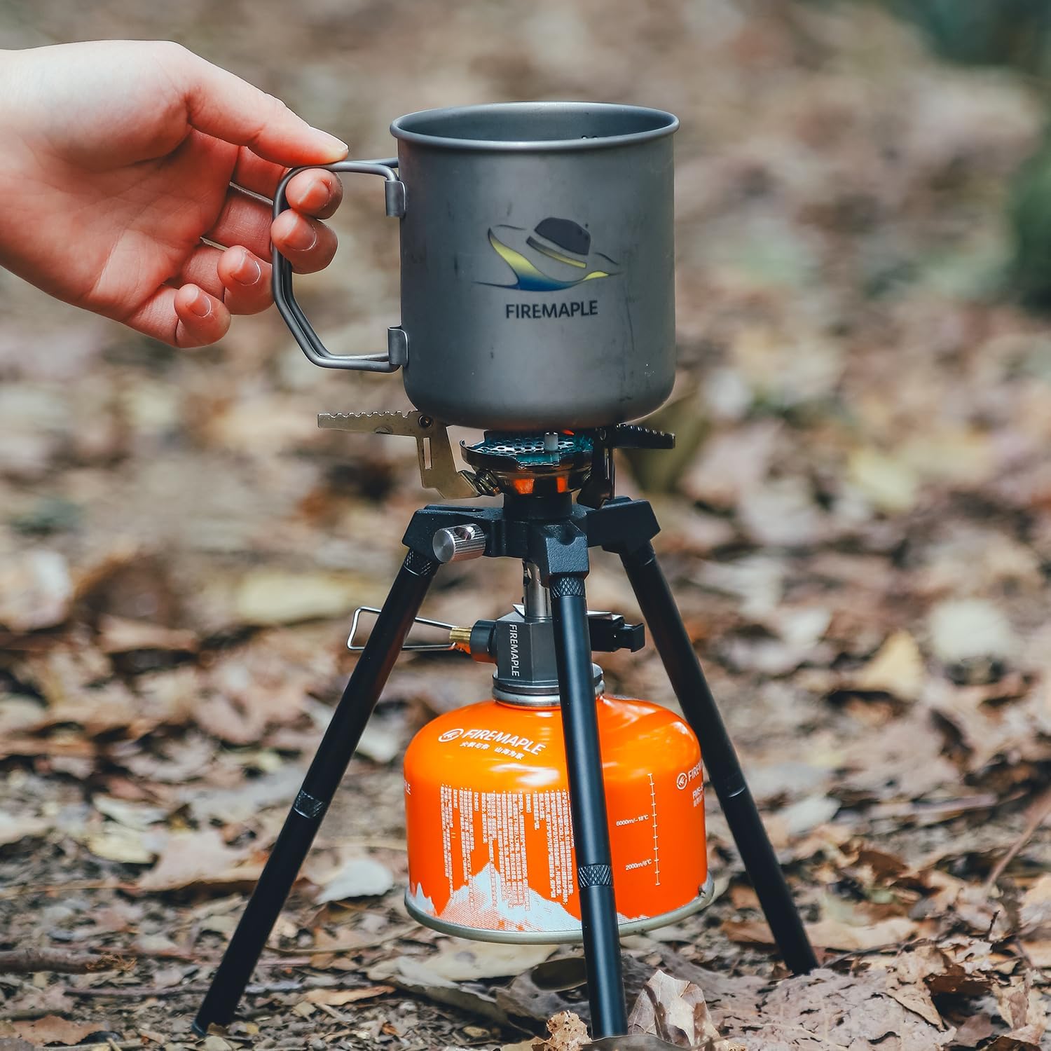 Detalle de Fire-Maple Oar Camping Adjustable Gas Stove Stand – Detachable Tripod for Outdoor Cooking