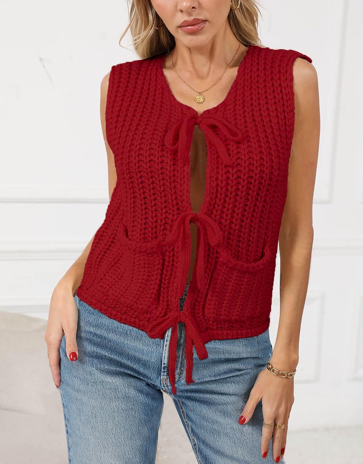 Detalle de Crochet Knit Sweater Vest with Pockets