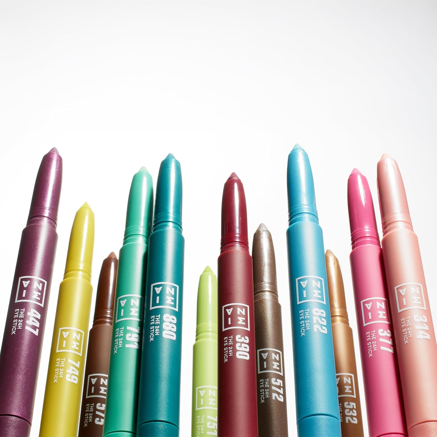 Detalle de 3INA MAKEUP The 24H Eye Stick 737 – Grüner Lidschatten mit cremiger Textur, wasserfest 24h, vegan & cruelty-free