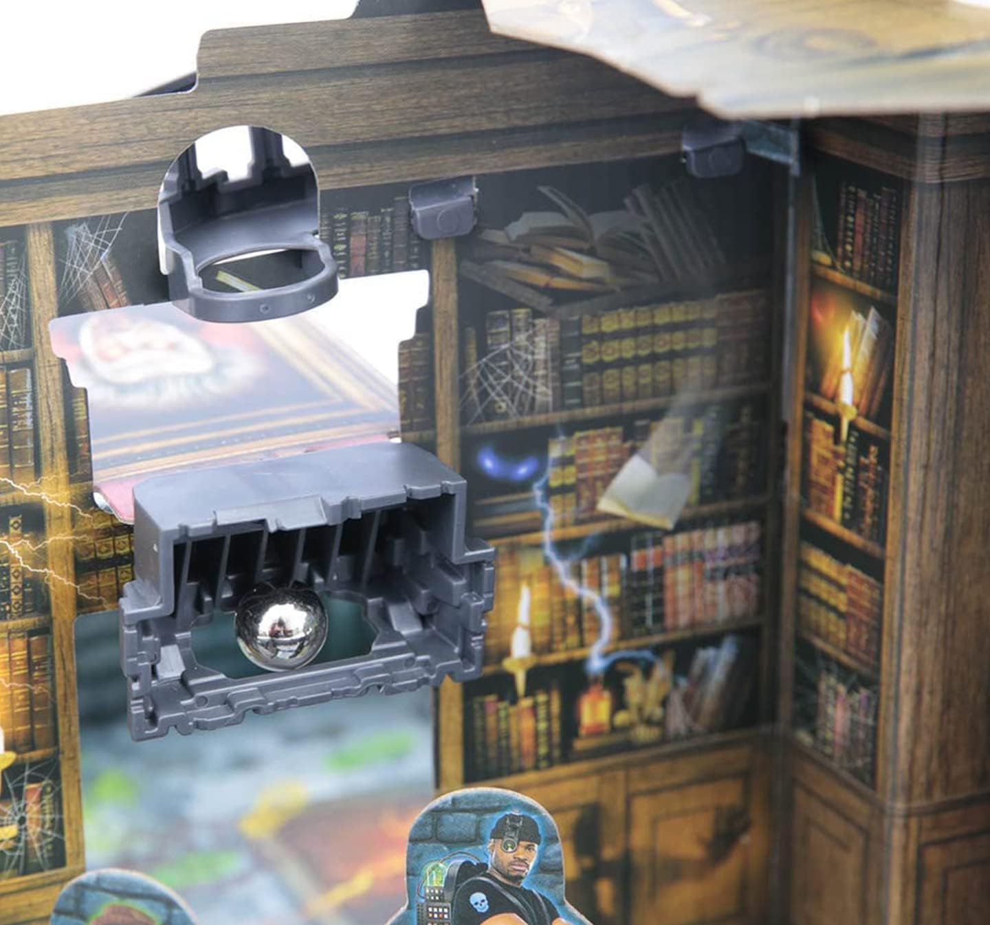 Detalle 2 de Giochi Preziosi Brivido – Gioco da Tavolo Horror Fantasy per 2–6 giocatori (Castello 3D con tranelli)