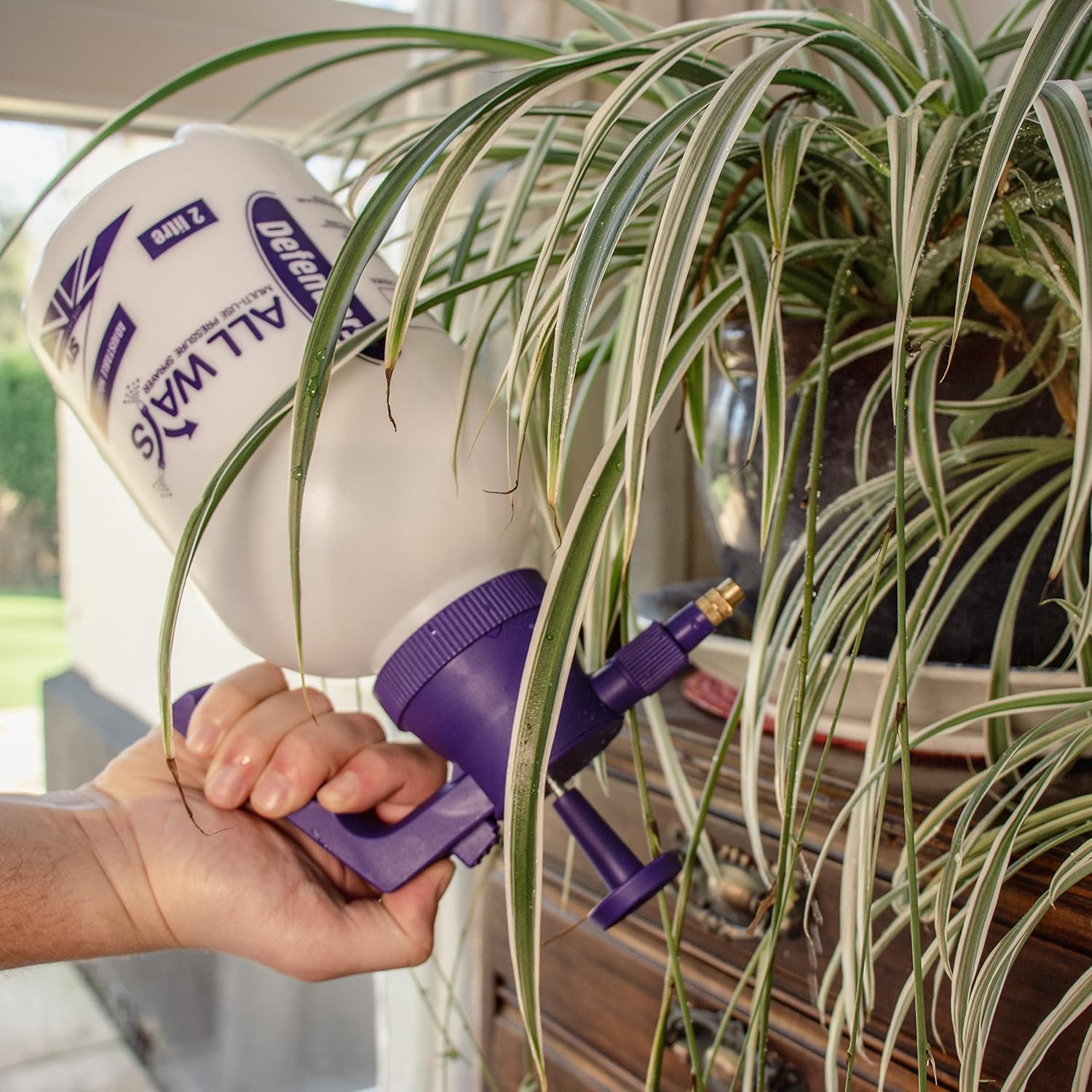 Thumbnail 6 de Defenders All Ways 2L Multi-Use Pump Action Pressure Sprayer