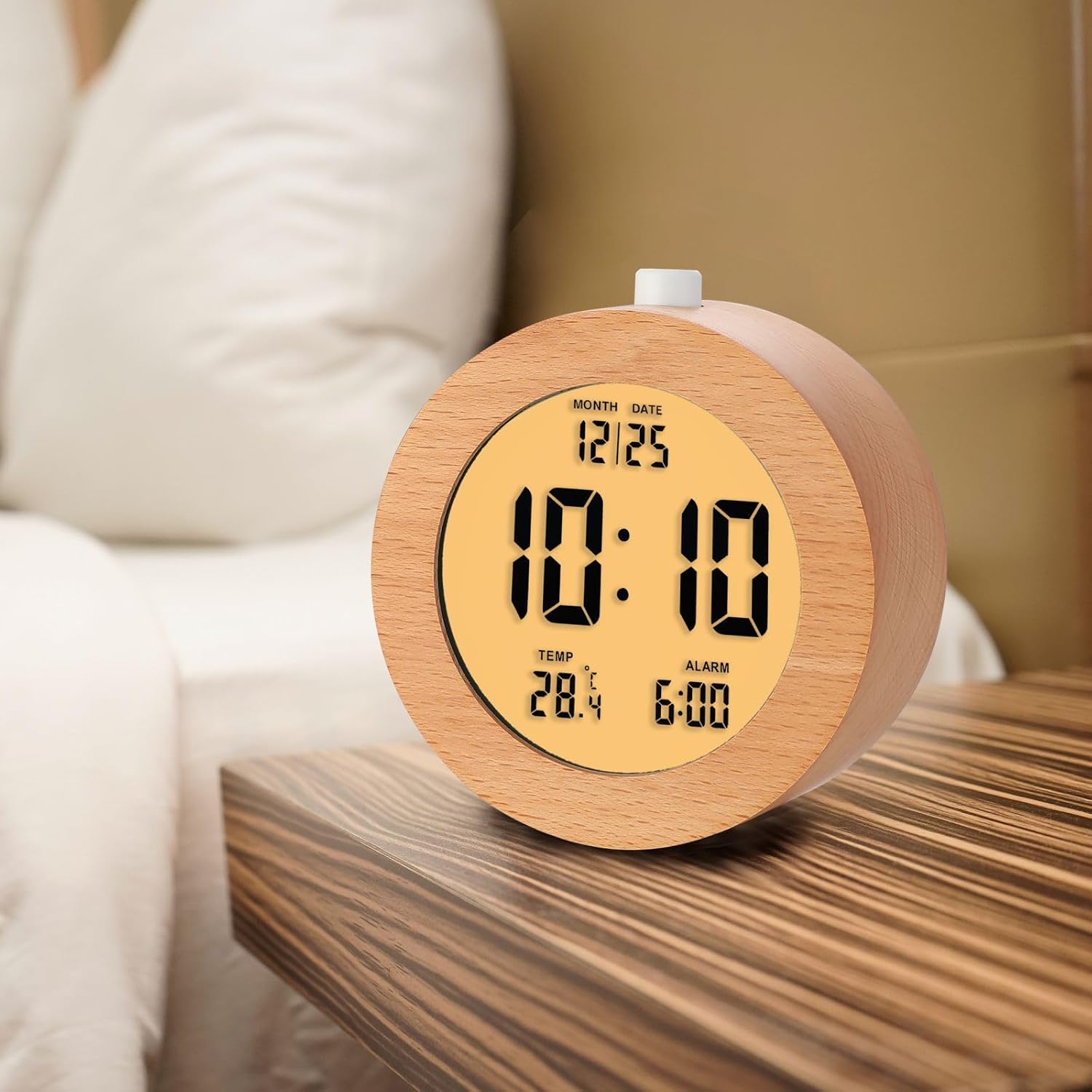 Detalle de Plumeet VLEU-8049-RD digitale houten wekker met sluimerfunctie en nachtlampje