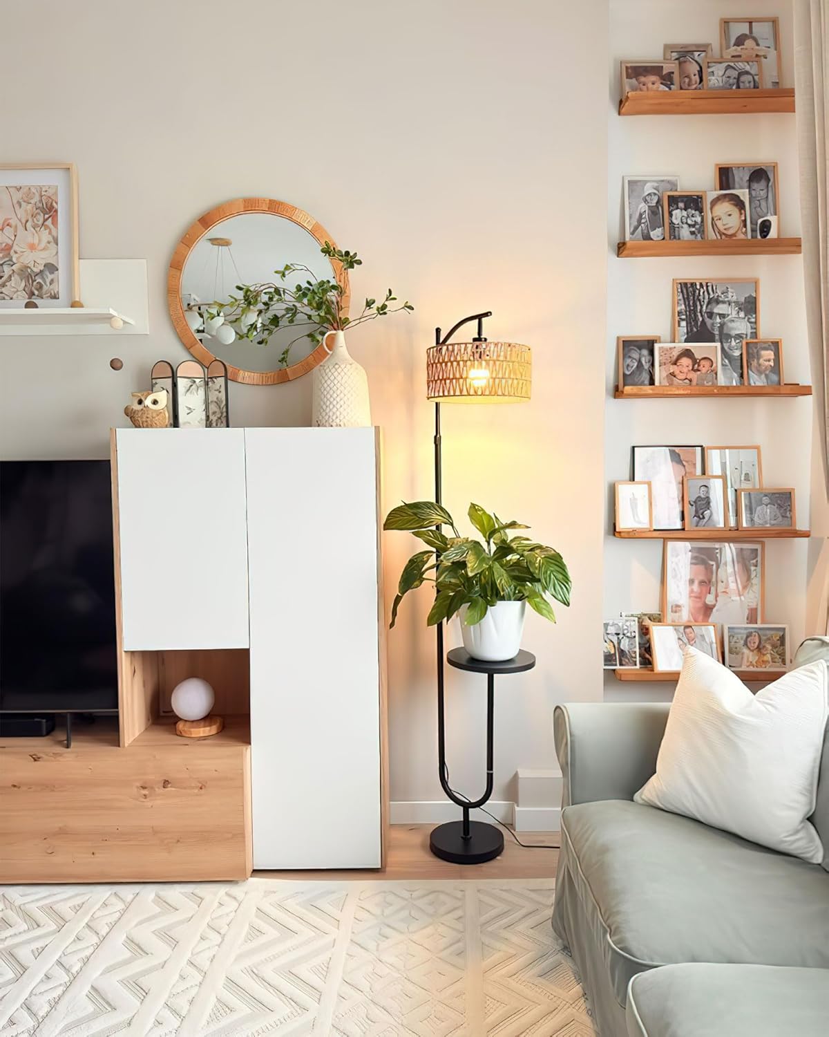 Detalle 2 de LuminexDesigns Stehlampe Wohnzimmer Vintage Rattan – Höhenverstellbar, E27, Ablage, Fußschalter, Schwarz-Beige